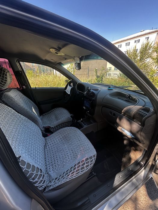 Лада Калина универсал