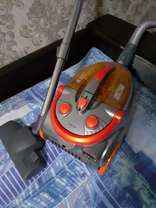 Пылесос CYCLON 2200W