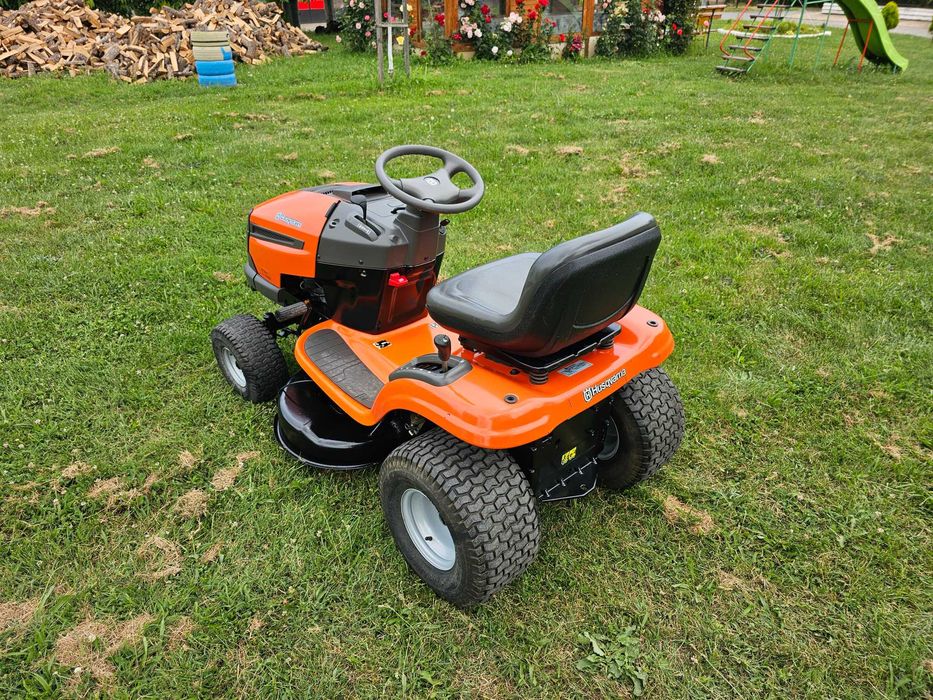 Тракторна Косачка HUSQVARNA / KOHLER. 15.к.с. ПЕРФЕКТНА