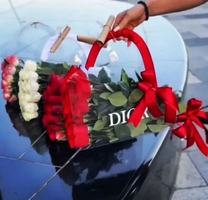 Розы в сумке, букеты