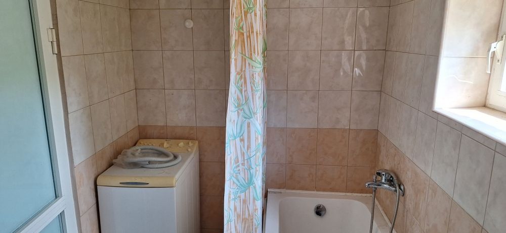 Къща с голям двор