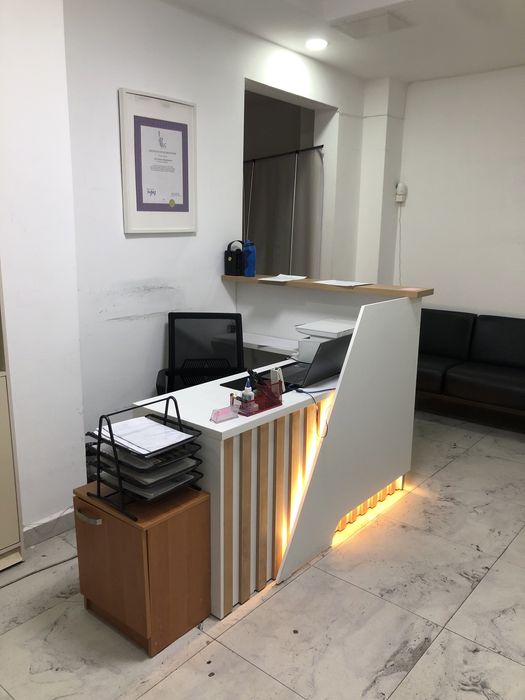 Продам ресепшн офисный