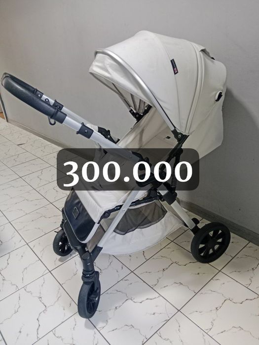 Коляска 300.000 и ходунки 150.000 холати чётки