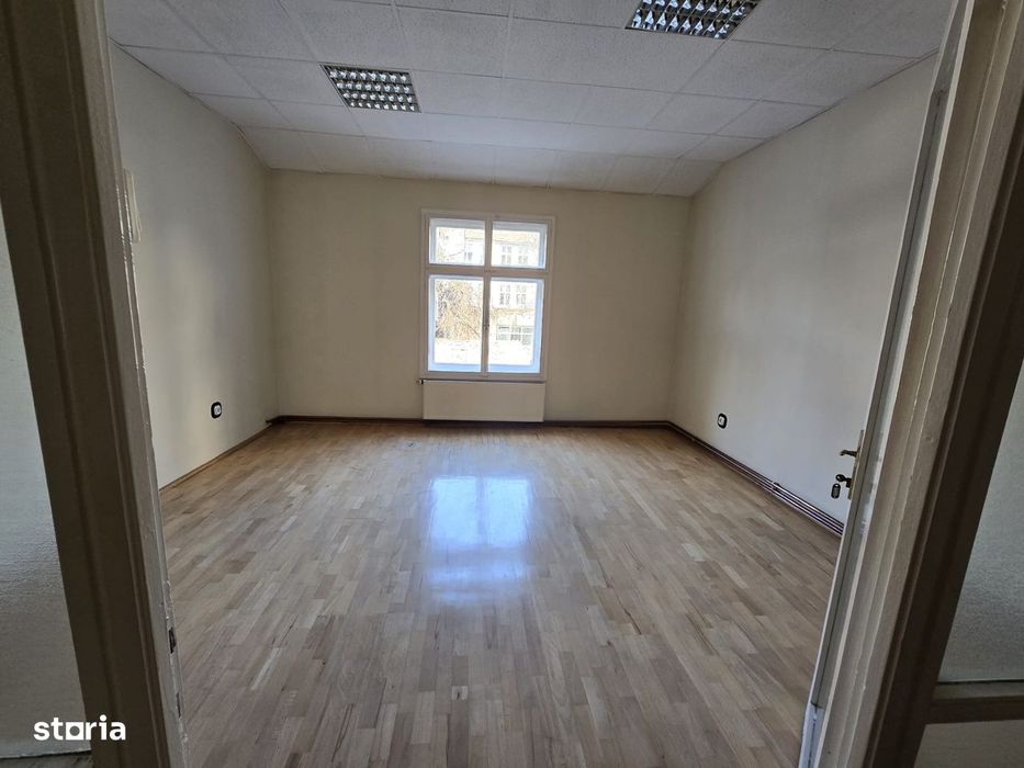 Spațiu comercial de închiriat – Ultracentral Bistrița