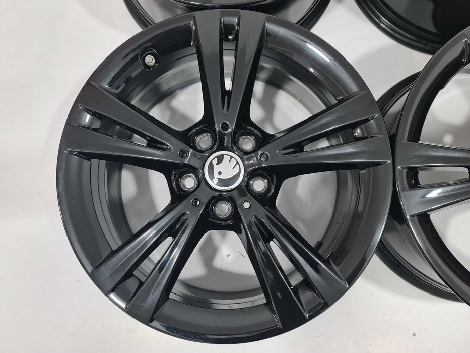 Jante 17 OEM Skoda Octavia Superb  VW Golf 5x112 7.5j et52 57.1