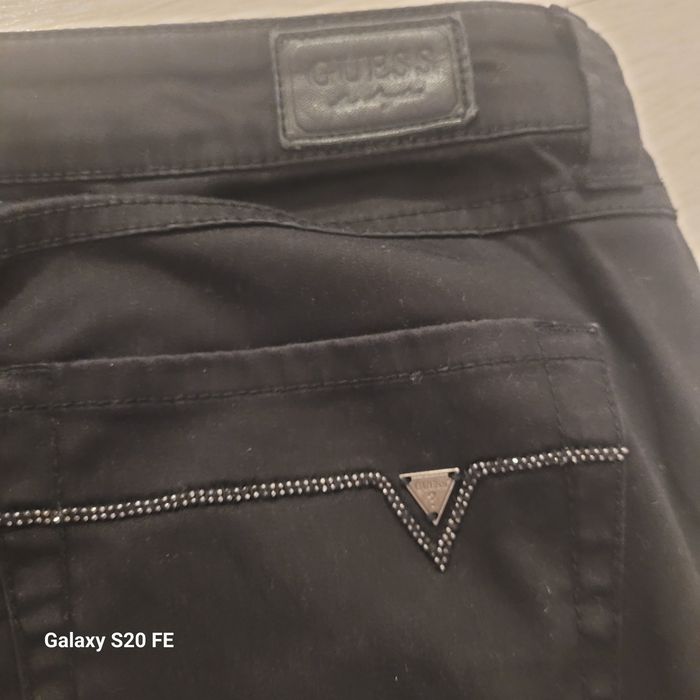 Blugi guess originali marime 30