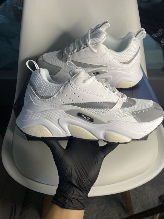 White And Silver Dior B22