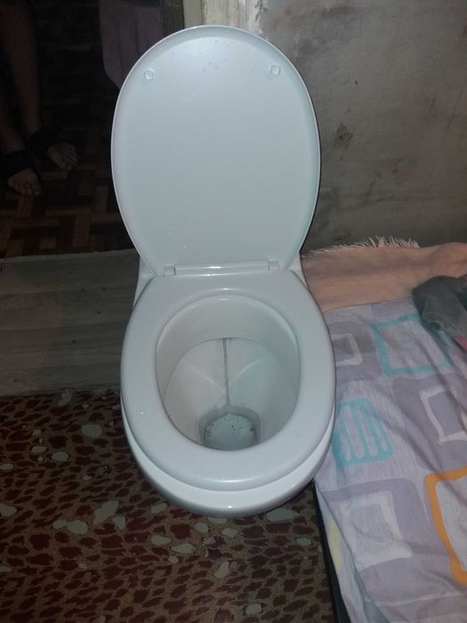 Продам унитаз без бочка