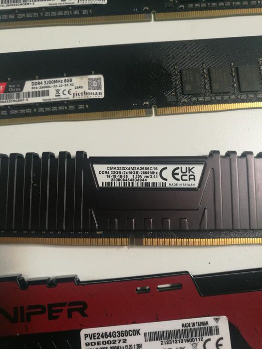 Vand ram 2x8 1x16 DDR4