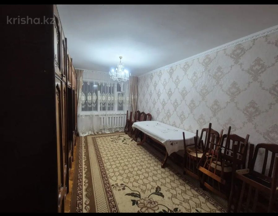Продам 4-комнатную квартиру