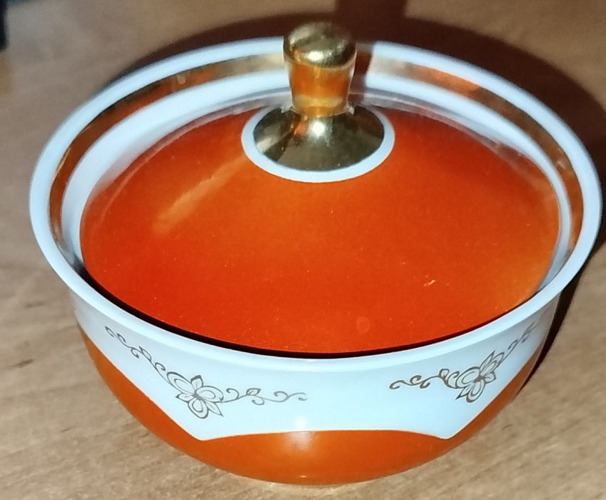 Продам сахарницу фарфор СССР