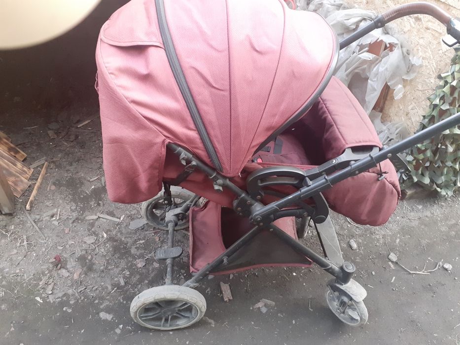 Продам прогулачную Коляску