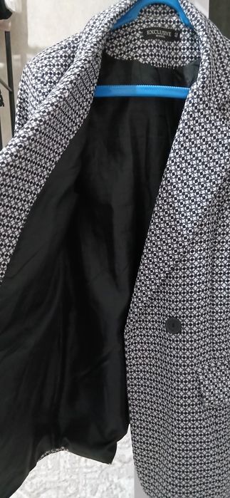 Ayollar va qizlar kostyumi