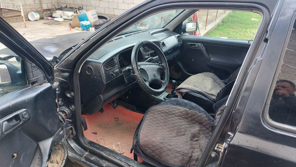 Двери, багажник.