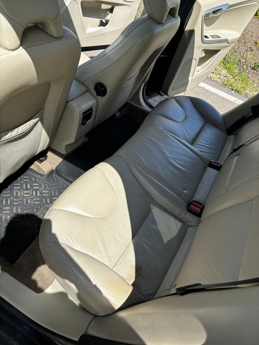 Vand volvo xc60 urgent accept orice test