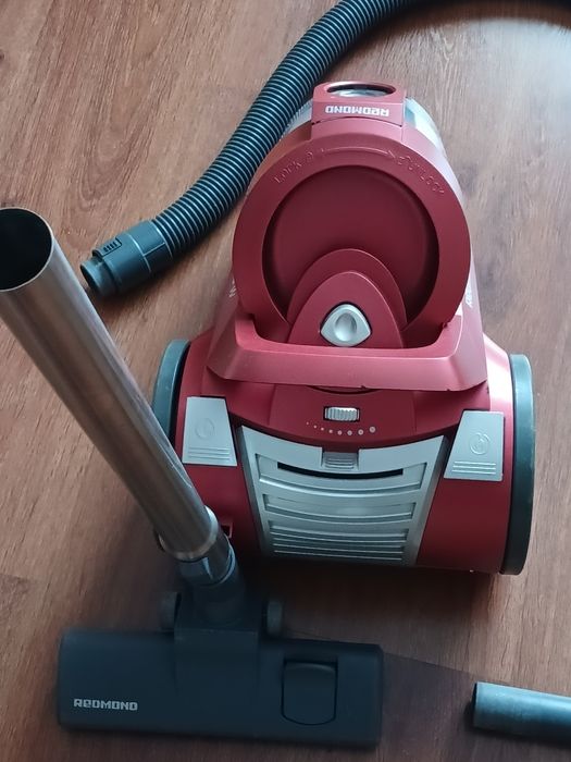 Продам  пылесос.