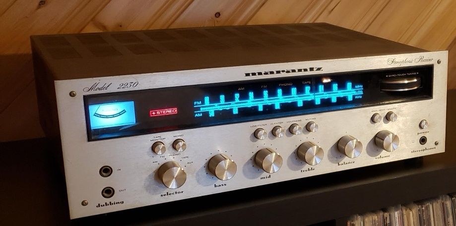 Стерео рисивър Marantz 2230