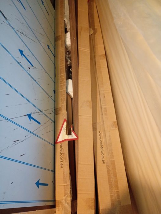 Vând uși de interior