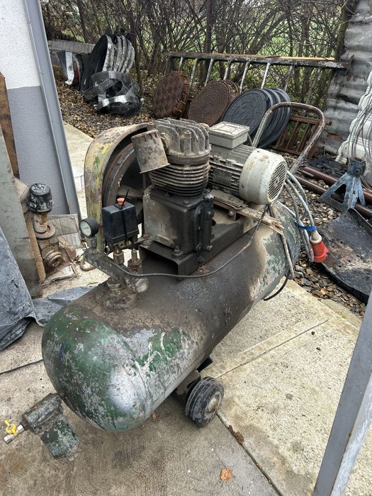 Compresor aer 140 litri