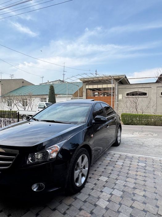 Срочно продается машина laceti kruz