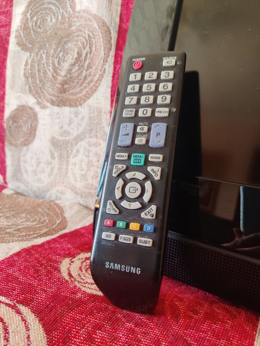 Телевизор Samsung 32"