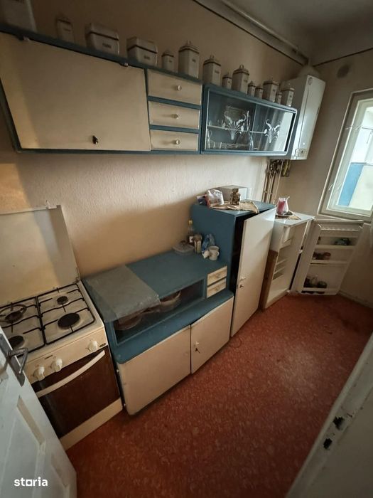 Apartament in asociatie 3 camere + garaj , zona Piata Mica