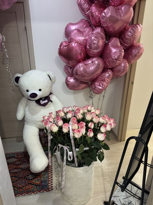 Свежая 51 роза в каробке