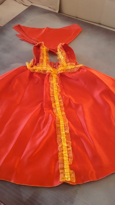 Продам платья для девочек