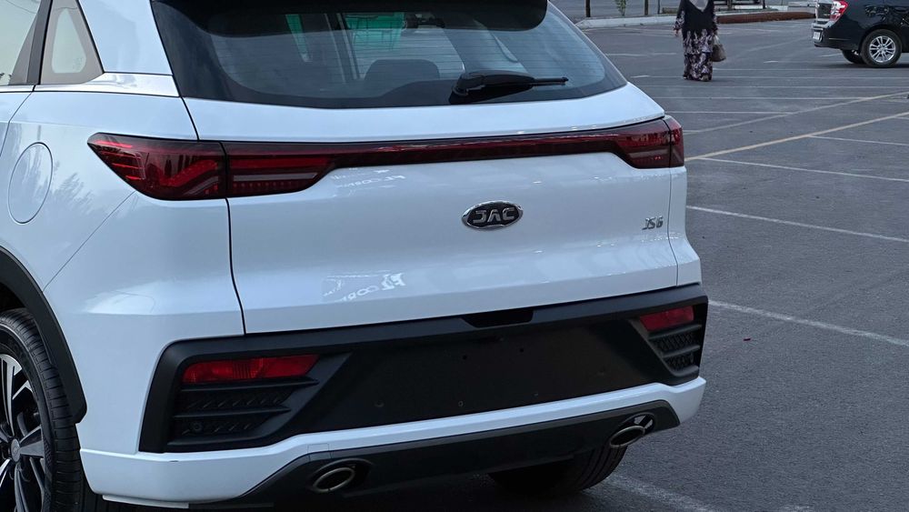 JAC js6 krsover qulay va zamonavi avtomabil