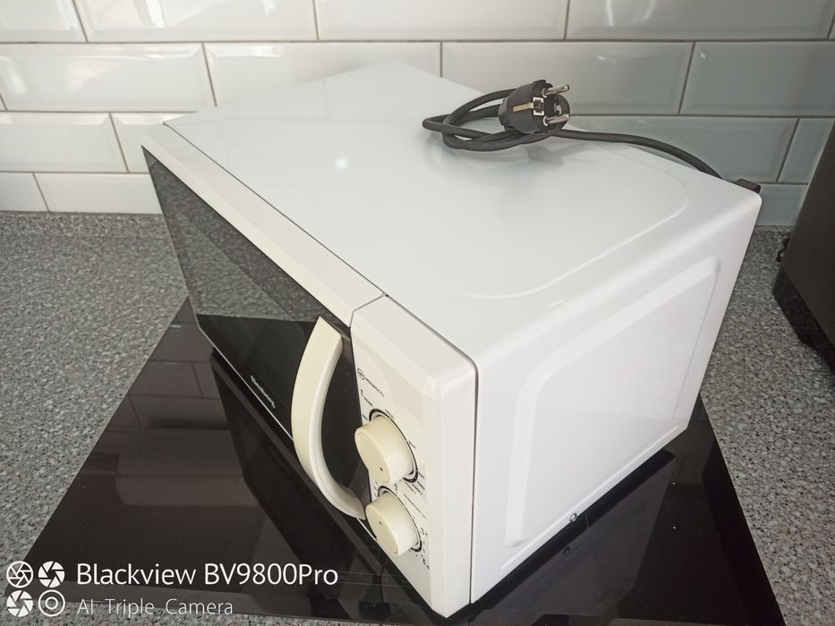 Микроволновка Elenberg