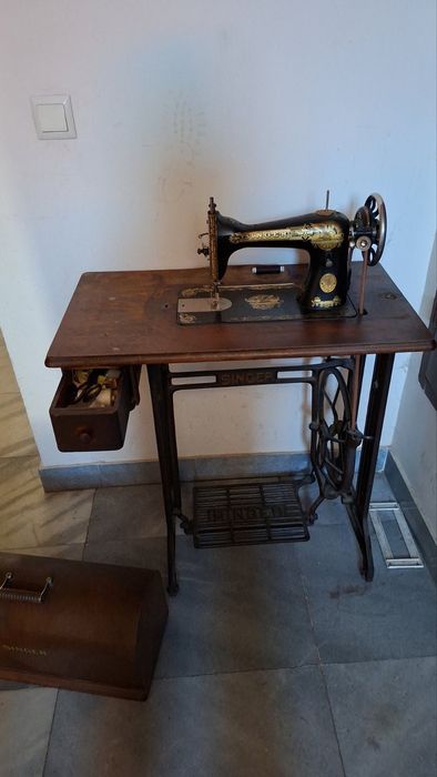 Ретро шевна машина Singer
