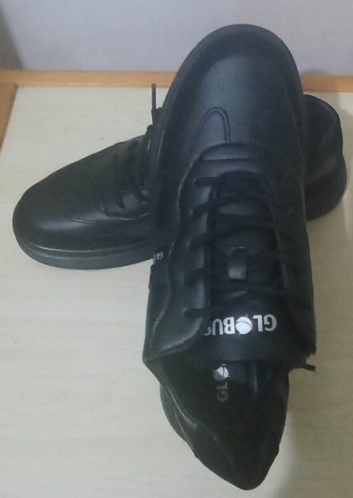 Мужские кроссовки