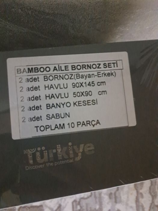 Ayollar va erkaklar xalati komplekti.10ta predmet