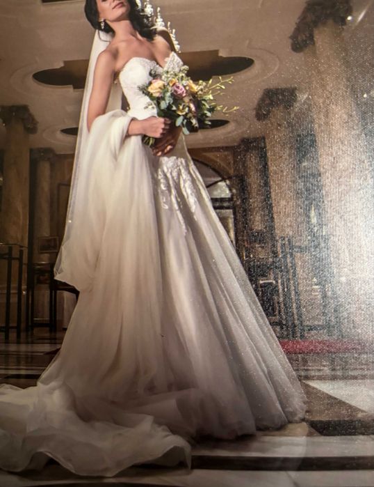 Vand rochie alba de mireasa si voal - Pronovias, masura XS