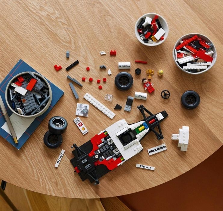 LEGO Icons McLaren MP4/4 & Ayrton Senna 10330 | НОВО | Неотваряно