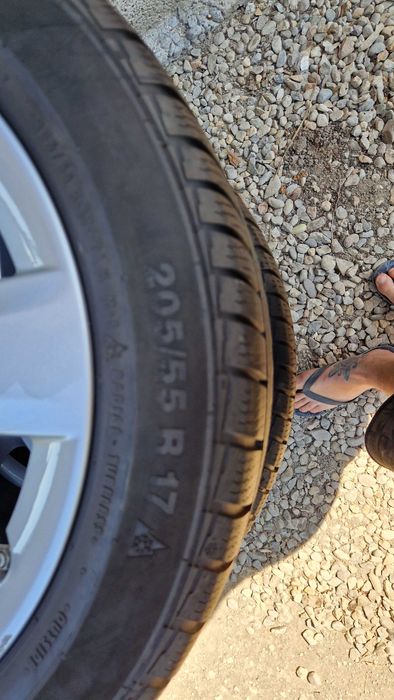 BMW F45,46 оригинални джанти със гуми 205/55/17 7,5J ET54 5×112 ЦО66