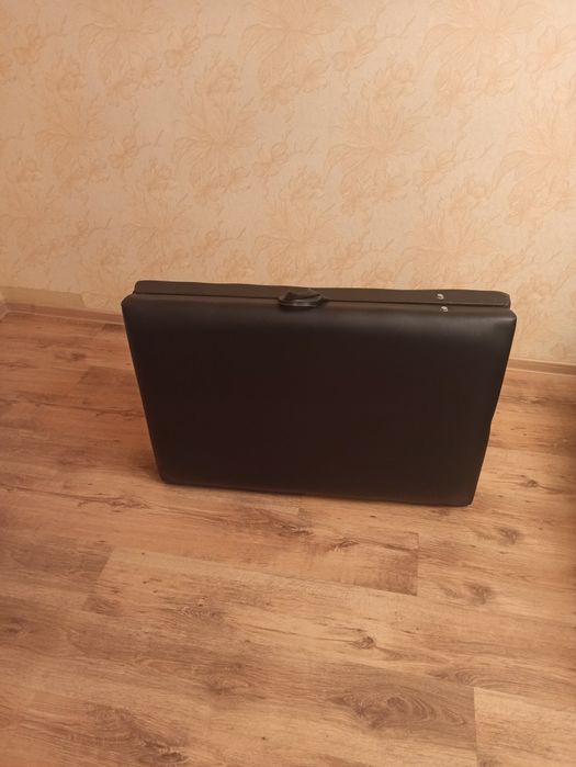 Продам кушетку массажную