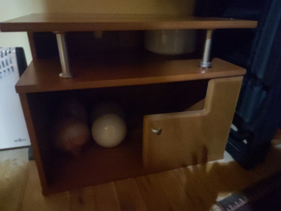 Шкаф, бюро, маса