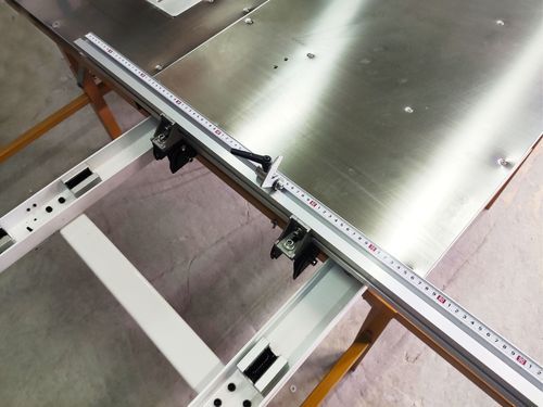 Многофункциональная пила для плитных материалов DM-10