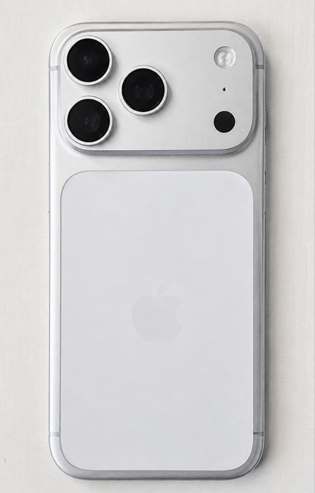 Продам срочно iphone 17 pro 256 гб