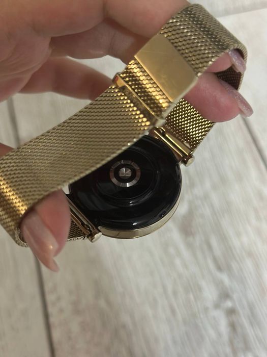 Продам смарт часы HUAWEI WATCH GT 4