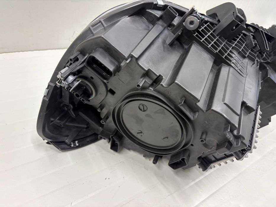 Десен Лед фар БМВ Ф45 Ф46 F45 F46