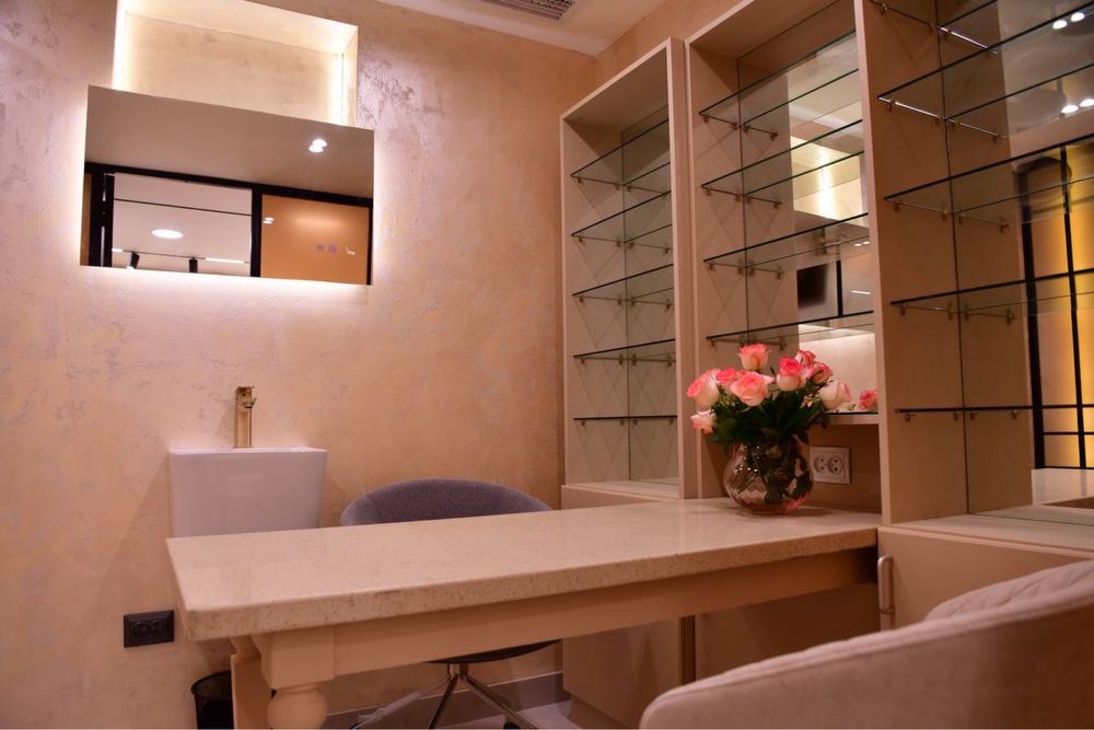 Продаётся 108м2 Салон красоты в Бизнес Парке на Махтумкули