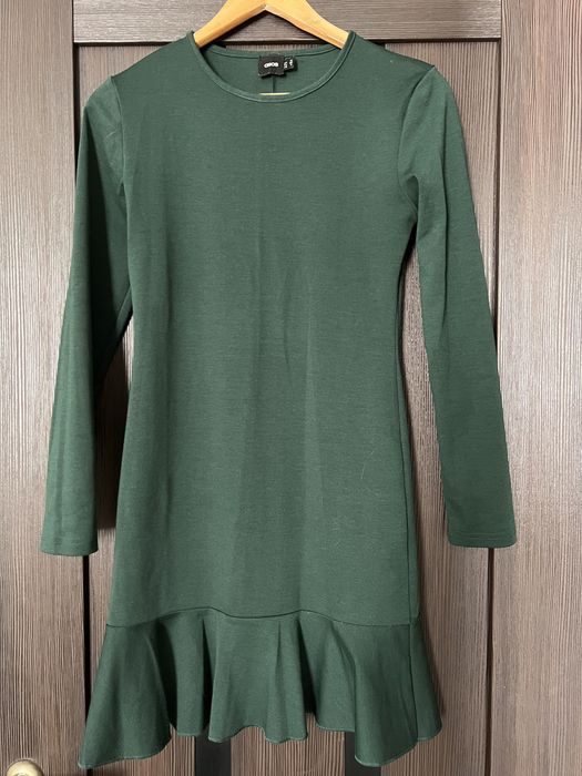 Продам платья размер 44-46