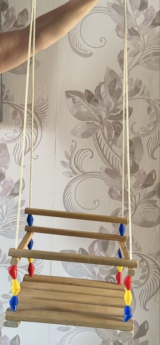 Пролам подвесную качелю