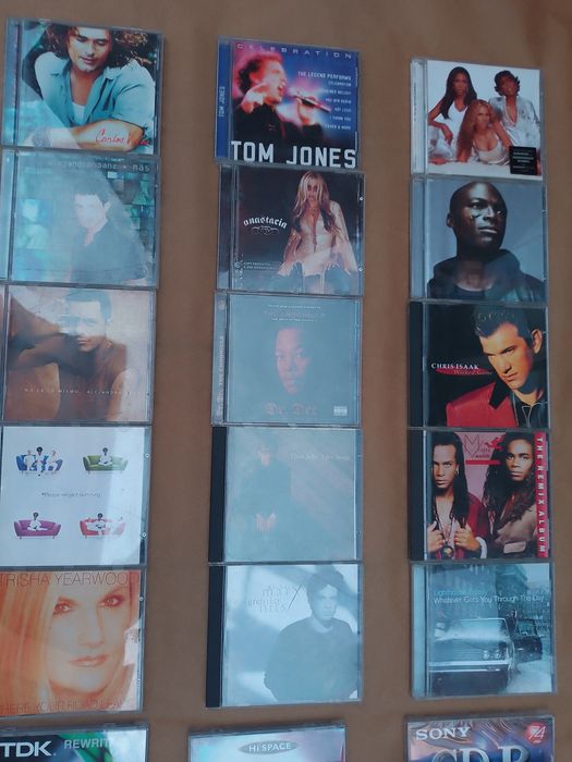 Lot cd uri originale în stare foarte buna + cd uri originale goale