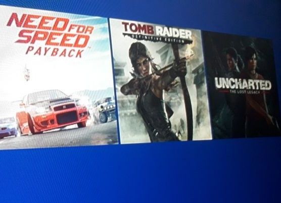 PS4 Состояние отличное+Игры около 20 игр.