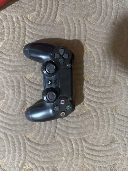 PlayStation 4 slim черная
