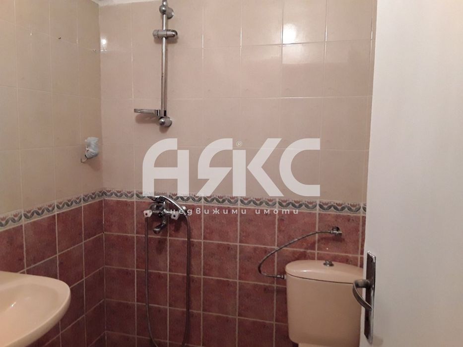 Дава се под наем Тристаен апартамент в София, Център - 97 кв.м за 897.6 € - Снимка #5