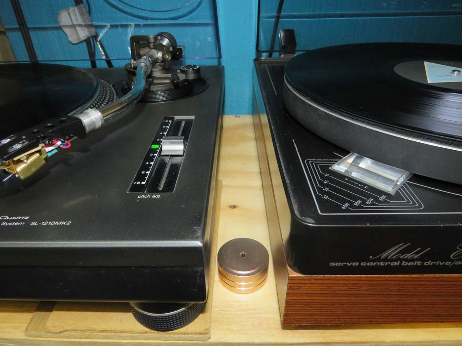 Аудио крачета алуминиеви за аудио апаратура